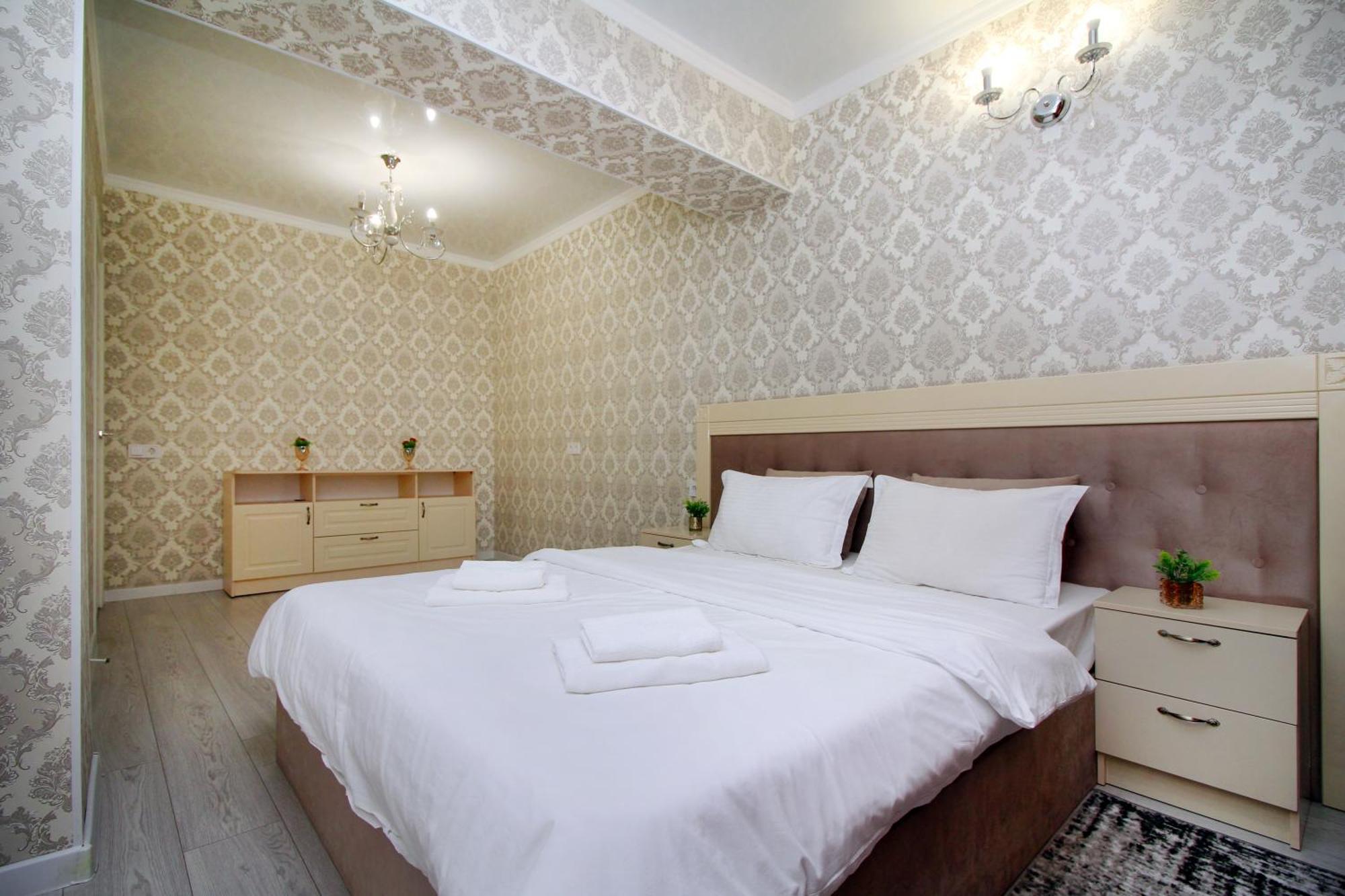 Your Home Away From Home 213 Almaty Eksteriør bilde