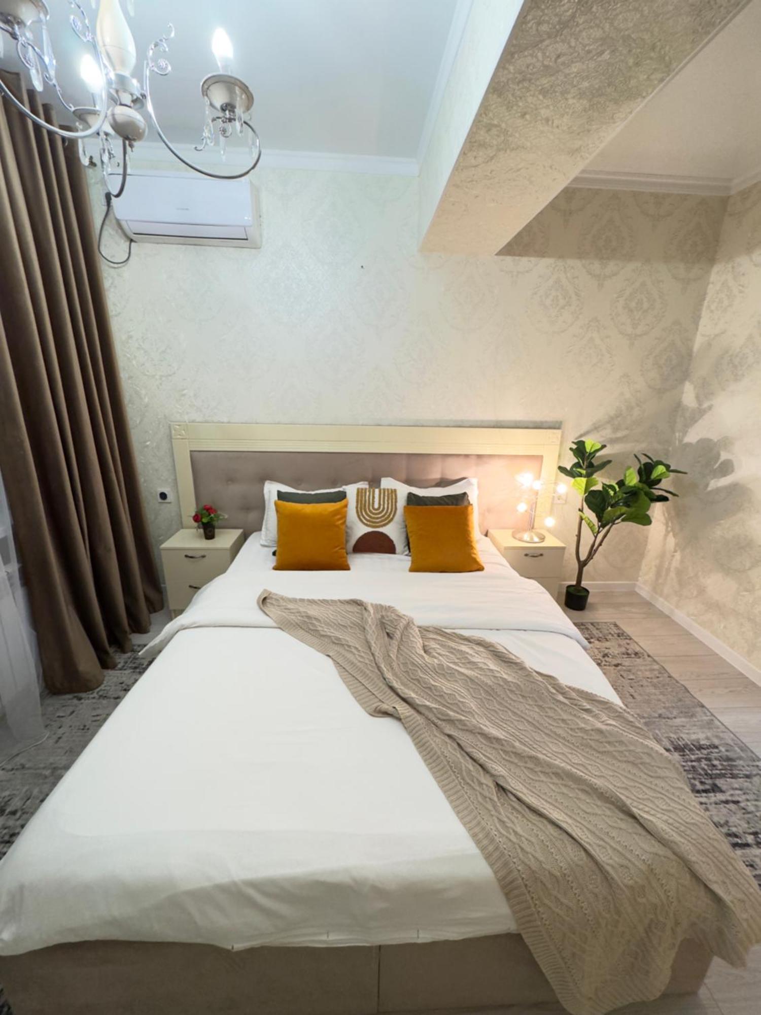 Your Home Away From Home 213 Almaty Eksteriør bilde